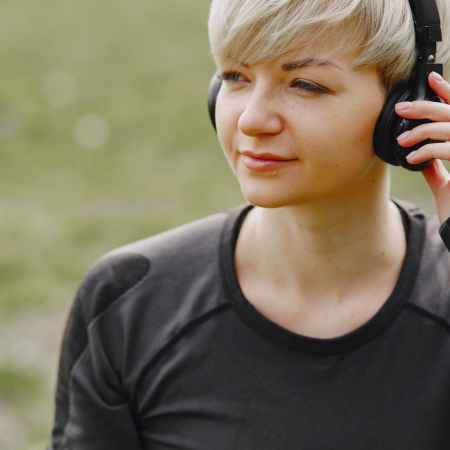 3 Podcasts That Support My Mental Health (thepatchworkfox.com)