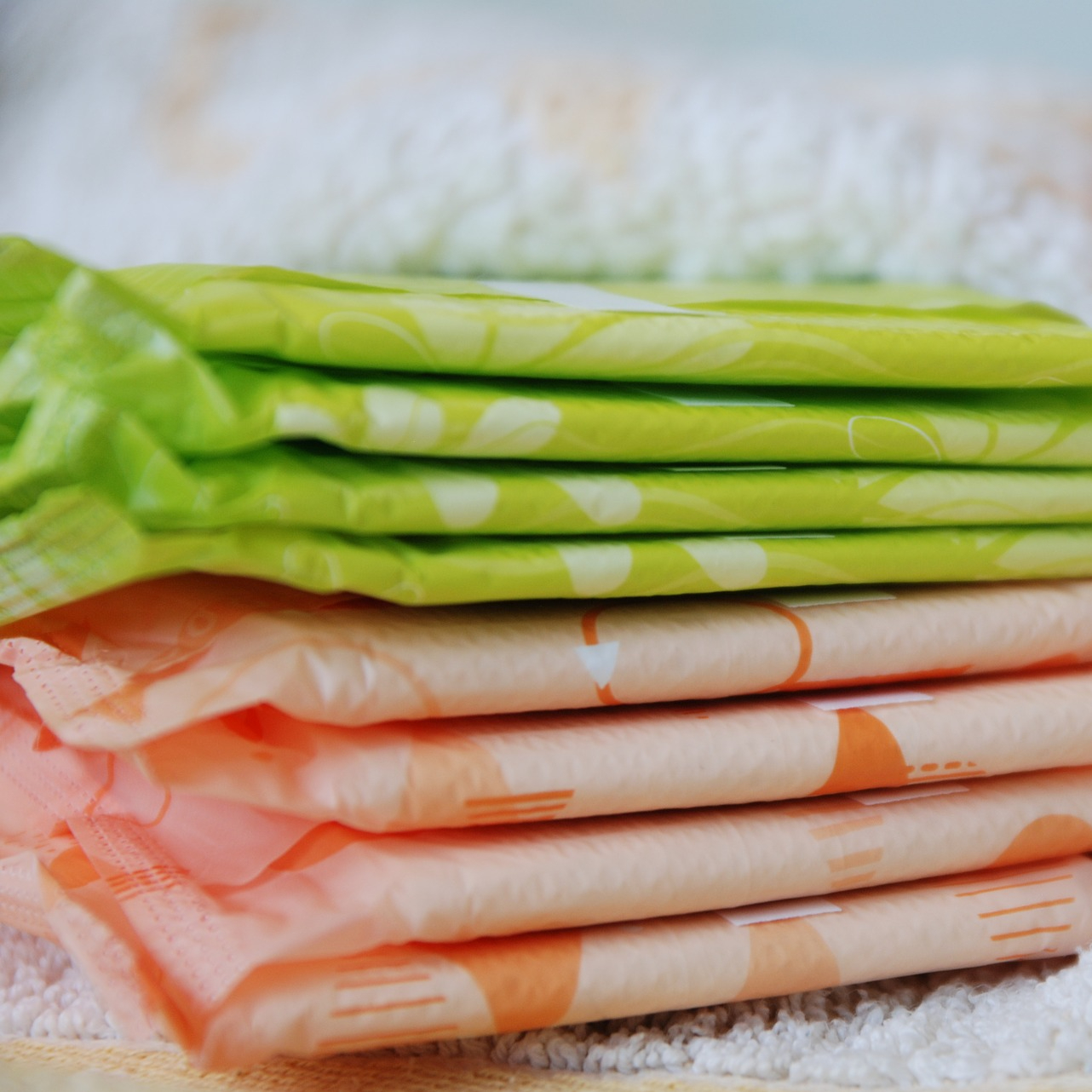 Pros and Cons of Reusable Menstrual Products (thepatchworkfox.com)